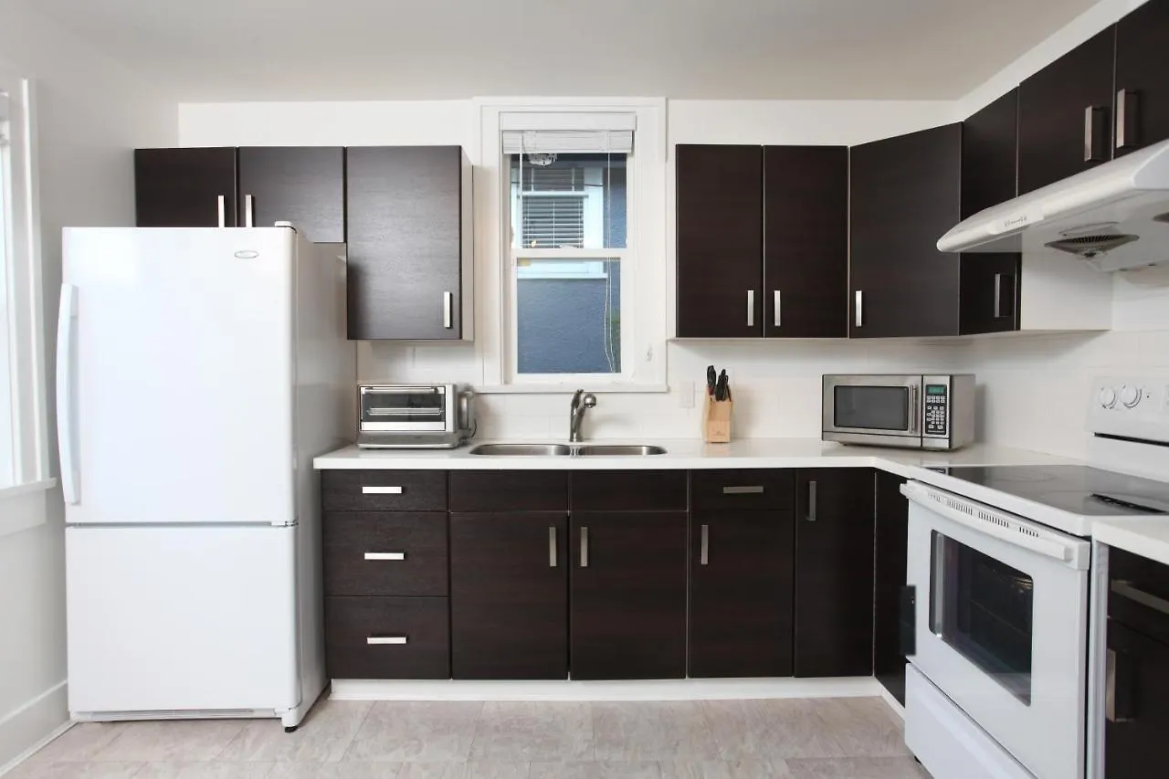 Tatil Evi Cozy Home In Kitslano, Vancouver. Free Parking.