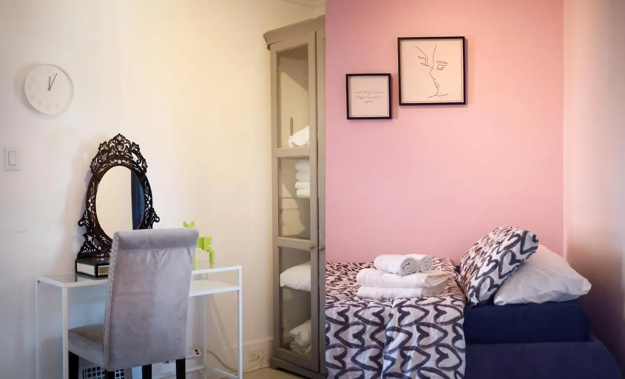 Tatil Evi Cozy Home In Kitslano, Vancouver. Free Parking.